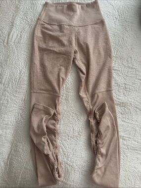 ALO Yoga  Leggings / bra  - Blush